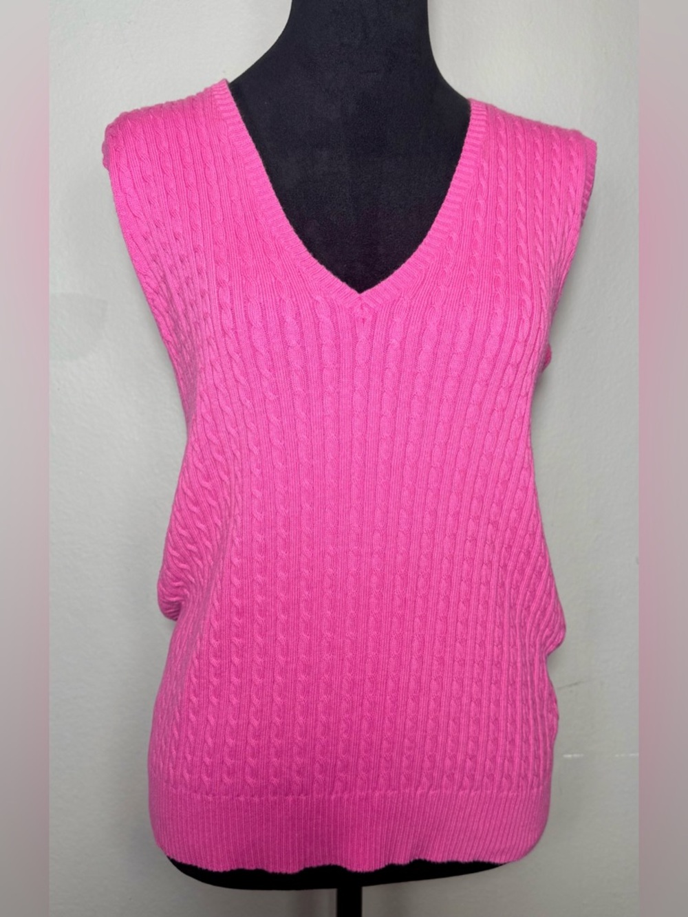 L.L. Bean Pink Cable Knit V-Neck Sweater Vest - Size M